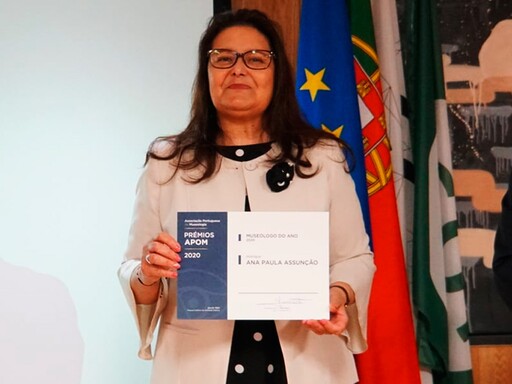 Ana Paula Assunção recebe distinção da APOM, como Museóloga do Ano