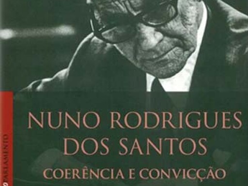 Professor António Ventura recebe "Prémio Fundação Calouste Gulbenkian: História Moderna e Contemporânea de Portugal"