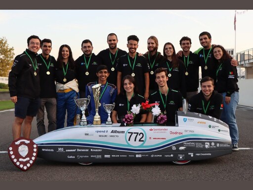 Estudantes do Instituto Superior Técnico sagram-se campeões internacionais em competição de carros elétricos