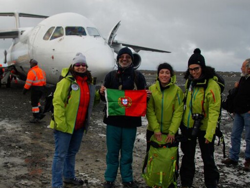 Pela 12.ª vez, voo português apoia a investigação na Antártida, levando investigadores a esta região no dia 1 de fevereiro 2024